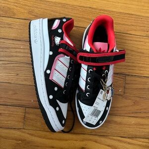 Adidas x Hello Kitty Forum Low Size 7 NWT no box